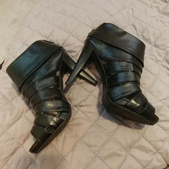 DONATED NWOB Mossimo Caged Booties sz 7 - Picture 2 of 8